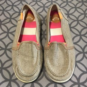 Roxy beige slip-on